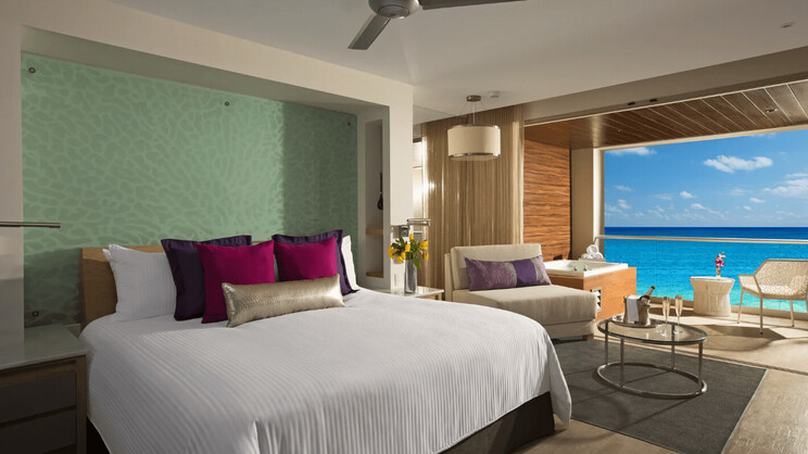 Xhale Club Junior Suite Ocean Front Whirlpool